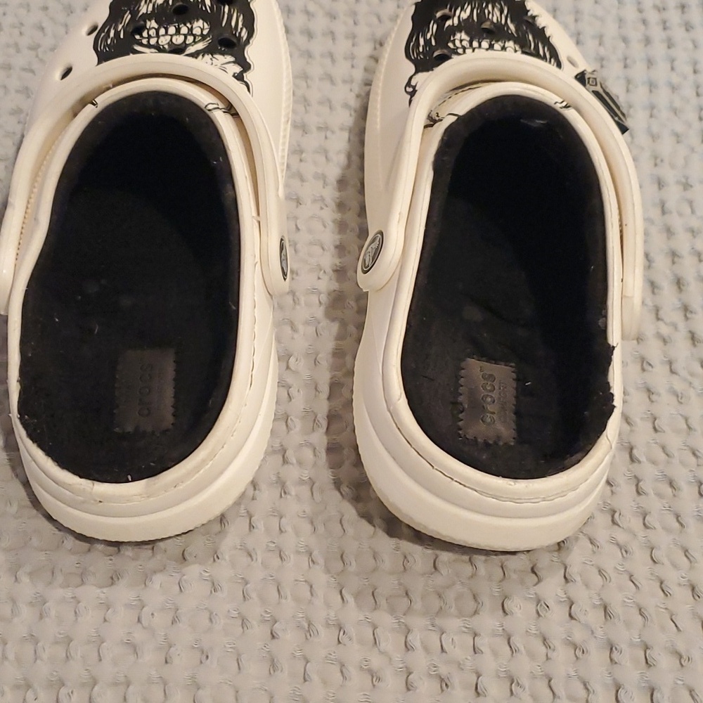 Luke Combs Fuzzy Crocs Size M4 W6 (#2) - Picture 7 of 7